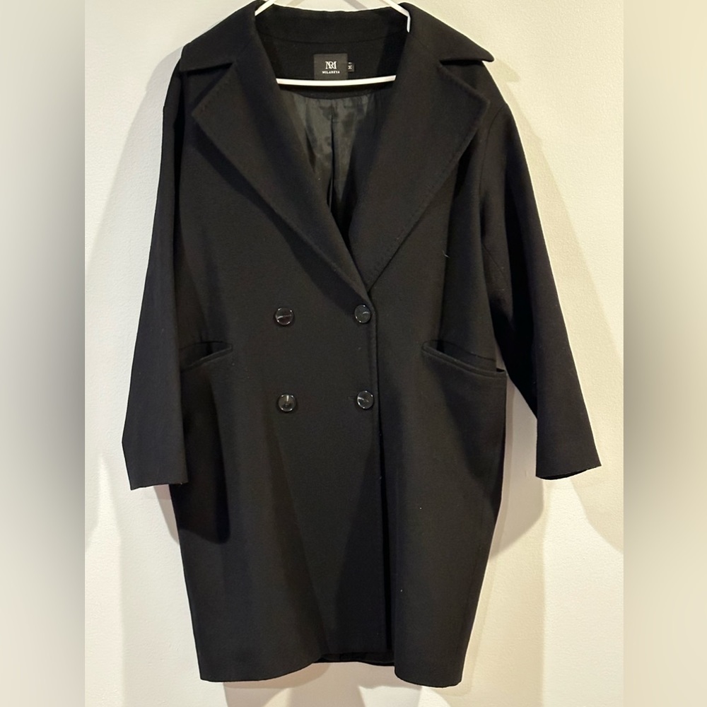 Milareya Black Overcoat Size M